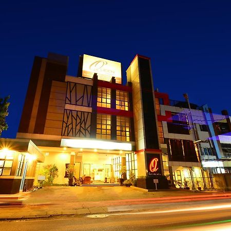 Queen City Hotel Banjarmasin Banjarmasin (South Kalimantan) Exterior foto