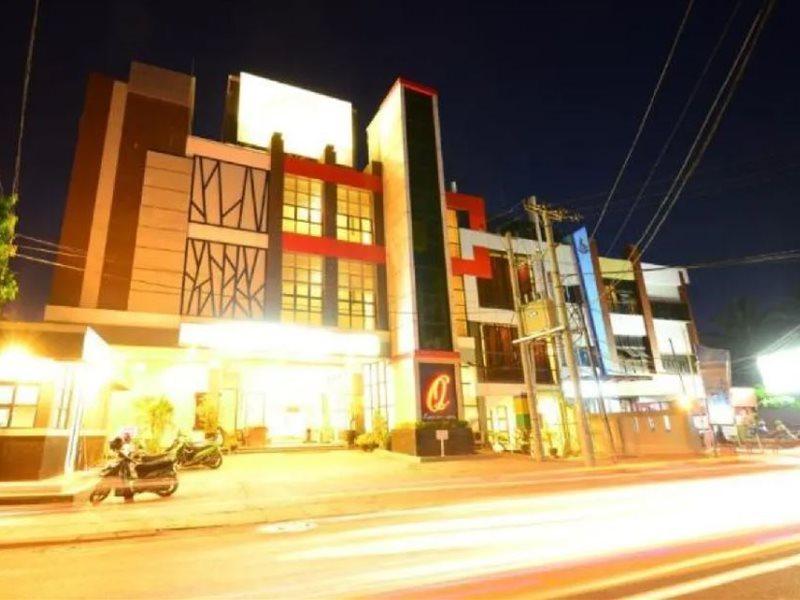 Queen City Hotel Banjarmasin Banjarmasin (South Kalimantan) Exterior foto