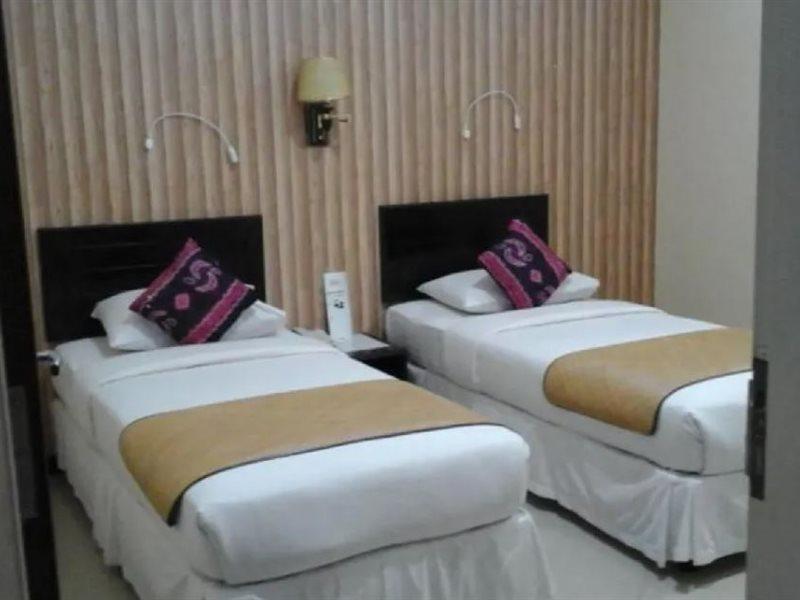 Queen City Hotel Banjarmasin Banjarmasin (South Kalimantan) Exterior foto