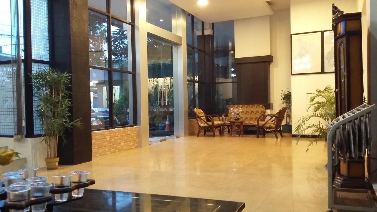 Queen City Hotel Banjarmasin Banjarmasin (South Kalimantan) Exterior foto